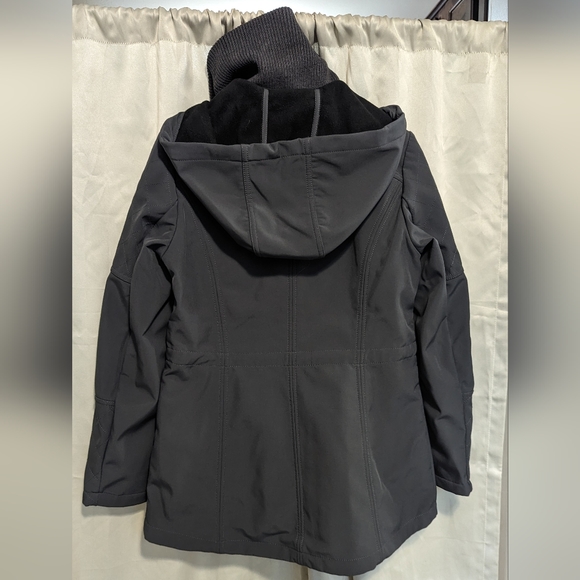 Softshell Jacket - Picture 2 of 10